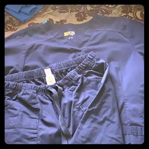 Wonder wink Flex scrubs